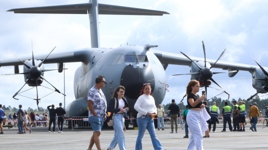 Noventa aniversario de la presencia de la aeronáutica militar en Compostela Foto Xoán Rey (4)