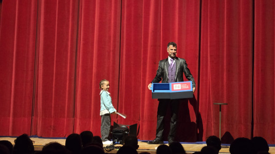 La jornada logró cautivar tanto a los niños como a los adultos presentes en el Auditorio de Galicia (16)