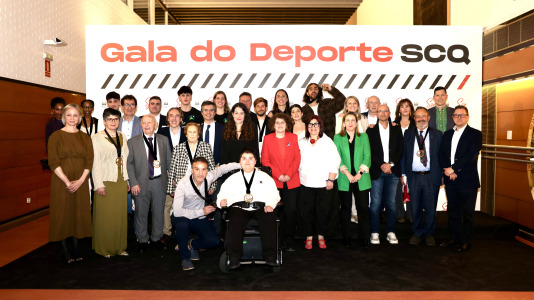 Foto de familia con todos los premiados