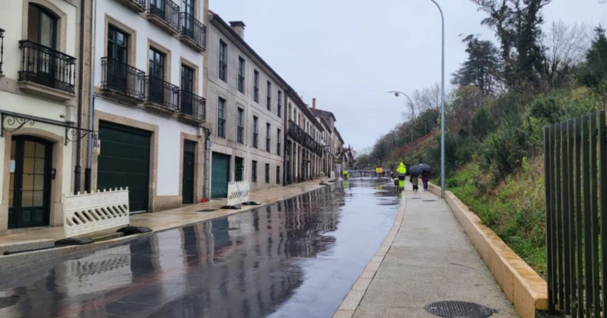 Así es la renovada rúa do Pombal que abre hoy al tráfico después de ...